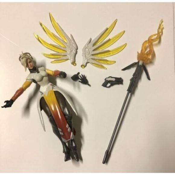 MERCY OVERWATCH ACTION FIGURE HASBRO ULTIMATES W/extra Pharah Replacements - Picture 8 of 16